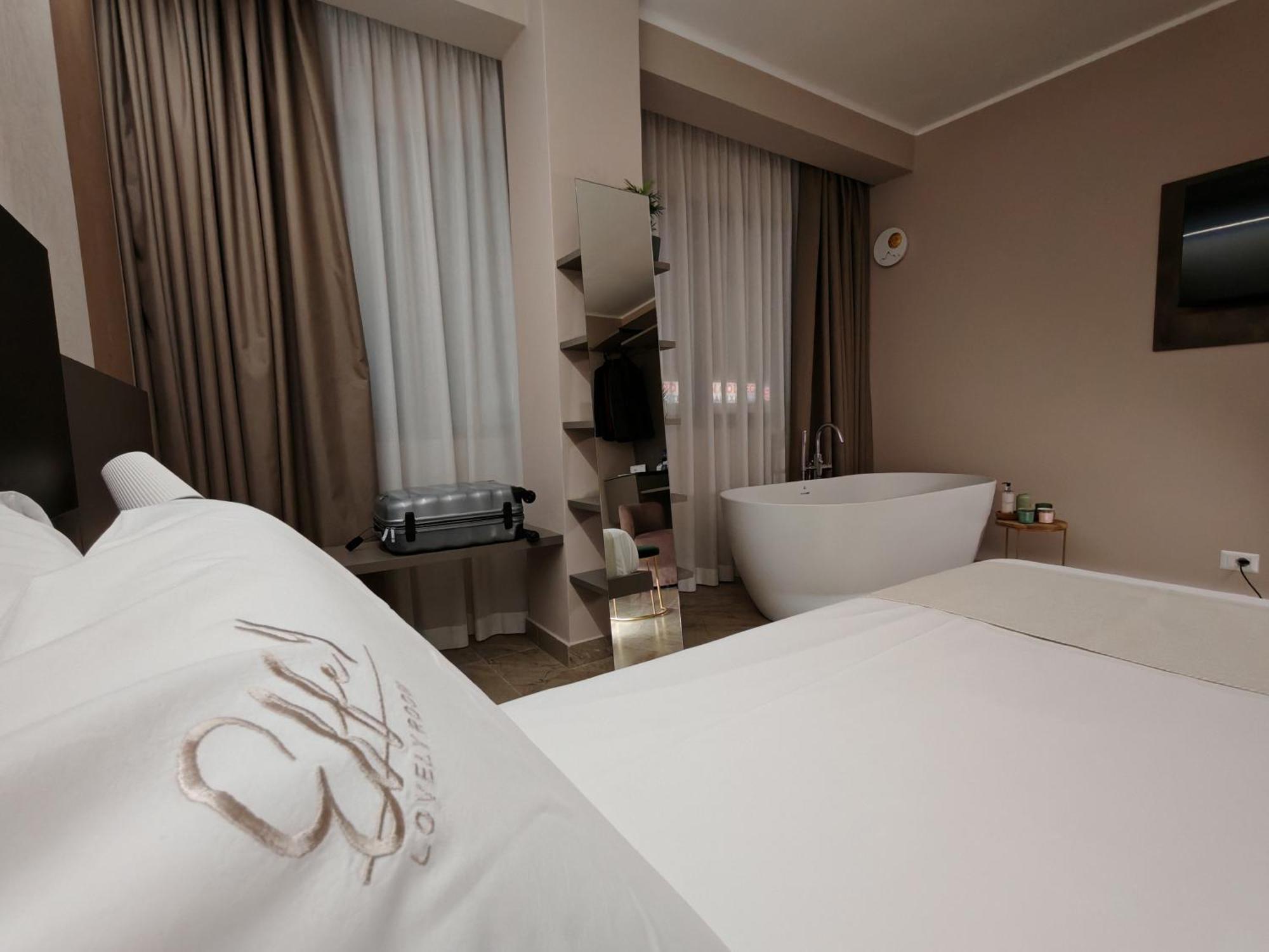 Effe4 Lovely Room Bari Exterior photo
