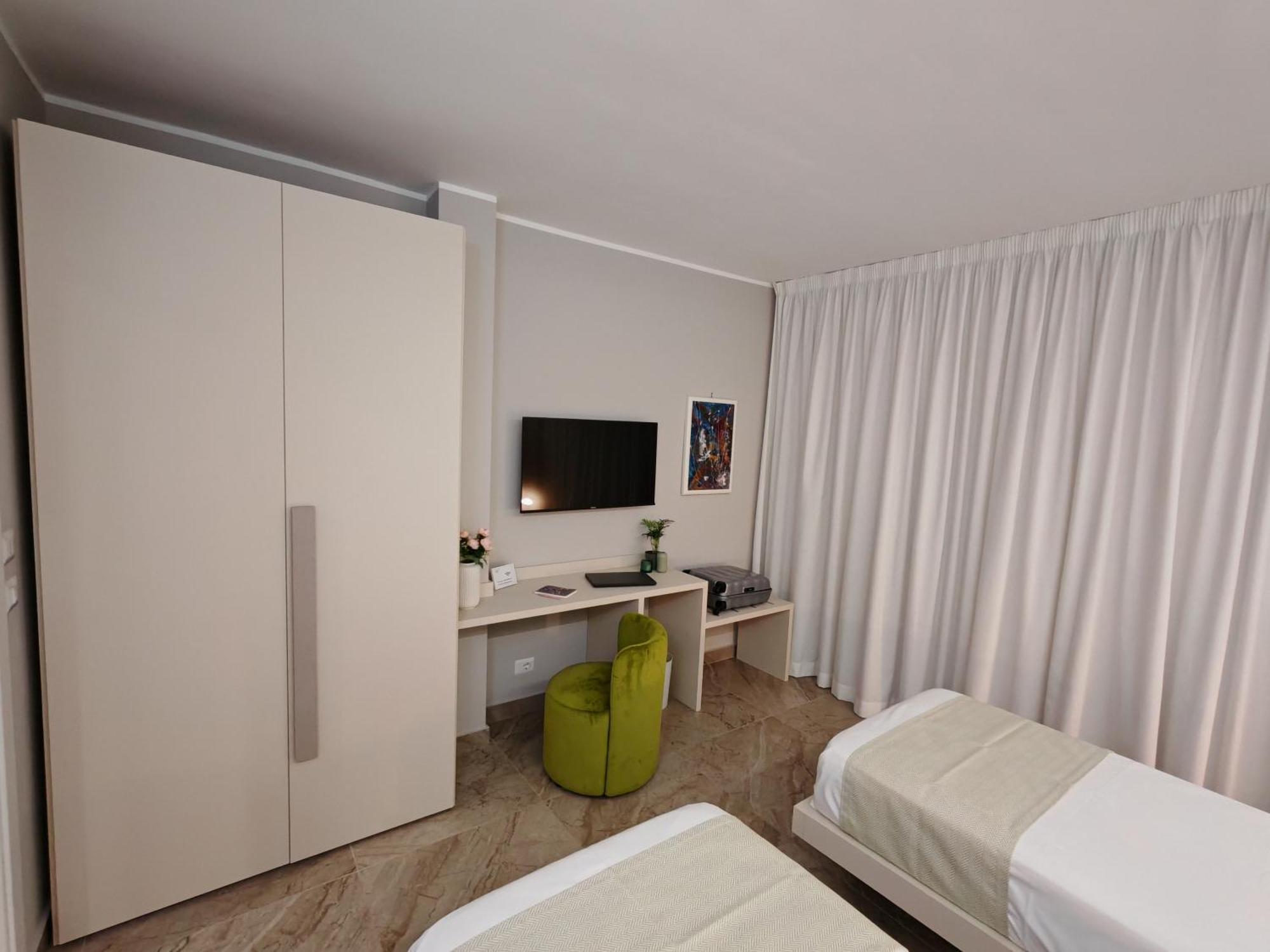 Effe4 Lovely Room Bari Exterior photo