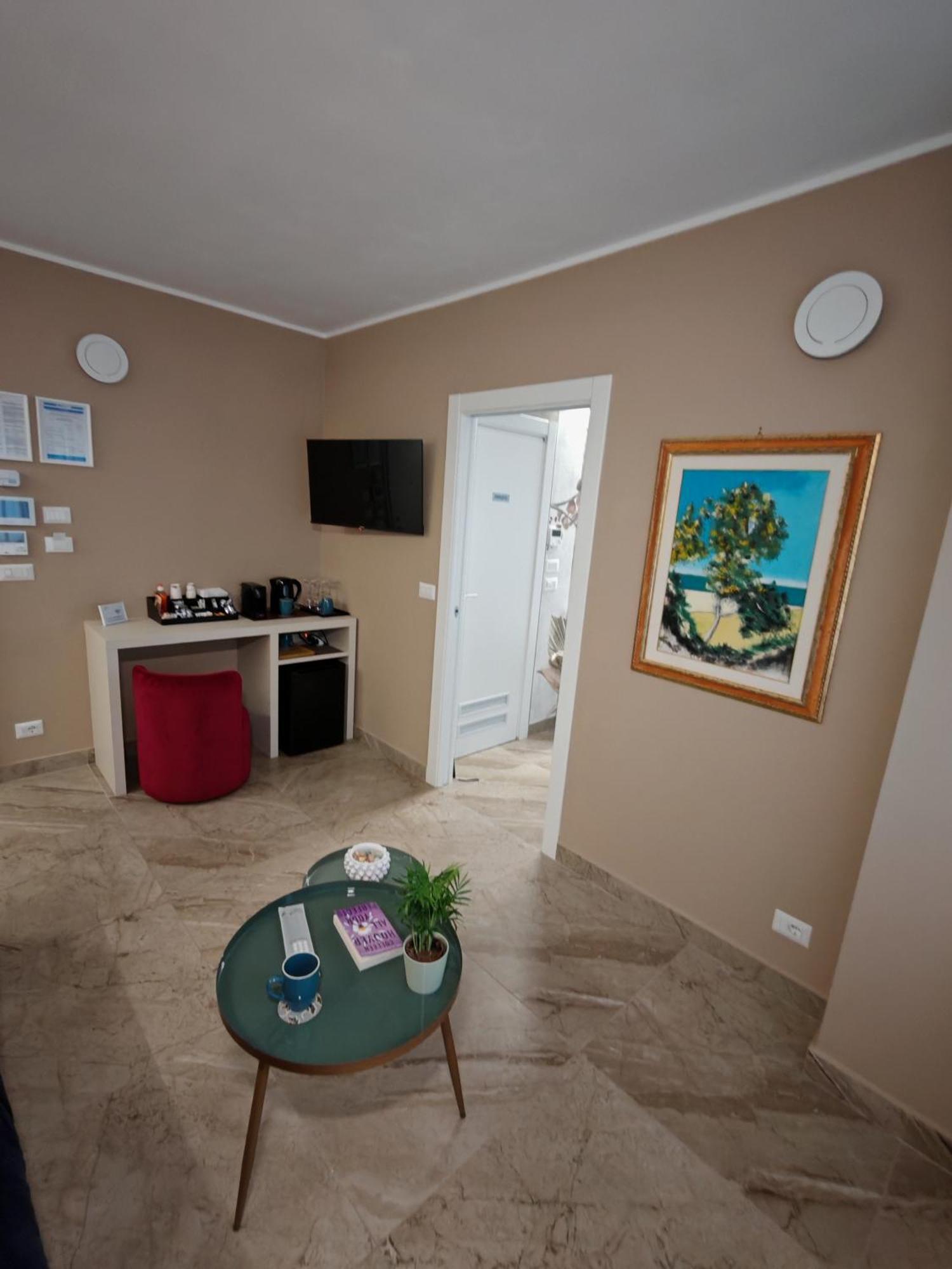 Effe4 Lovely Room Bari Exterior photo